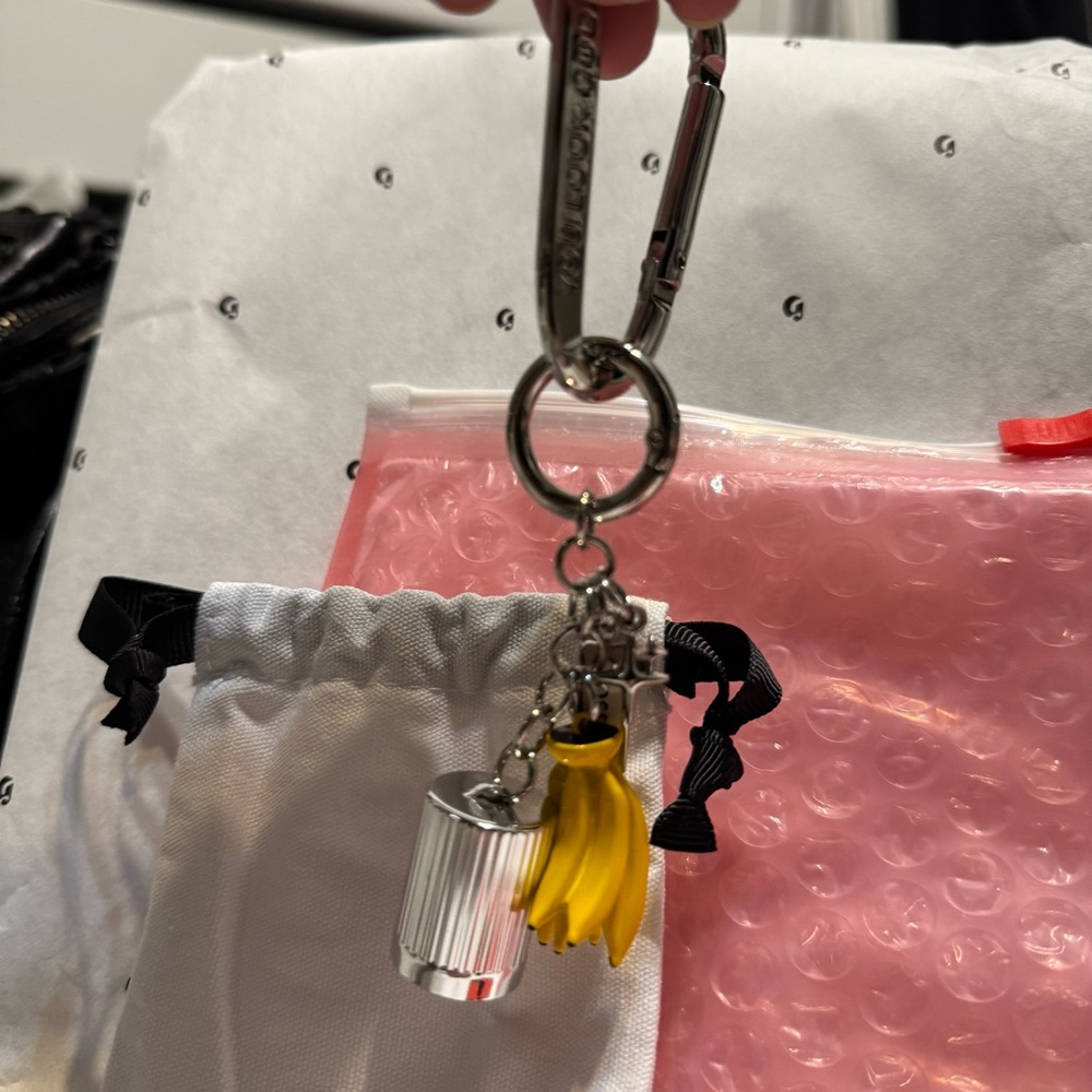 Glossier Banana Balm Dot Com Keychain NEW - Picture 3 of 4